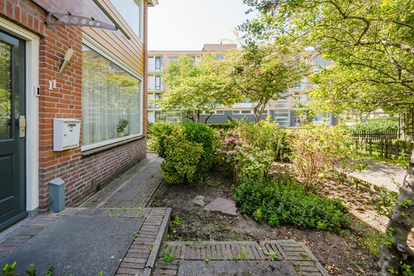 Medium property photo - Ijsbloempad 11, 3202 CH Spijkenisse